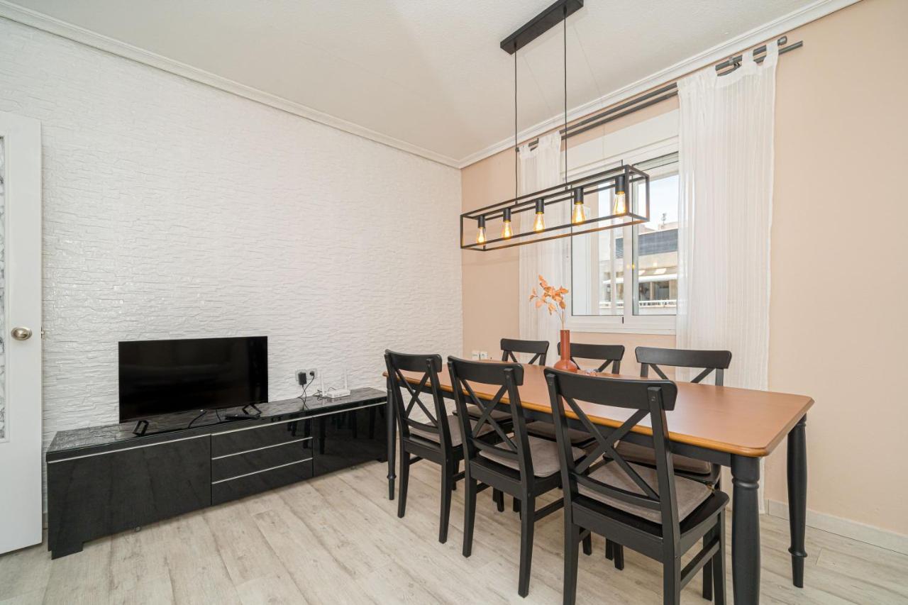 Casa Terra: Apartment 50 Meters From The Beach Torrevieja Buitenkant foto
