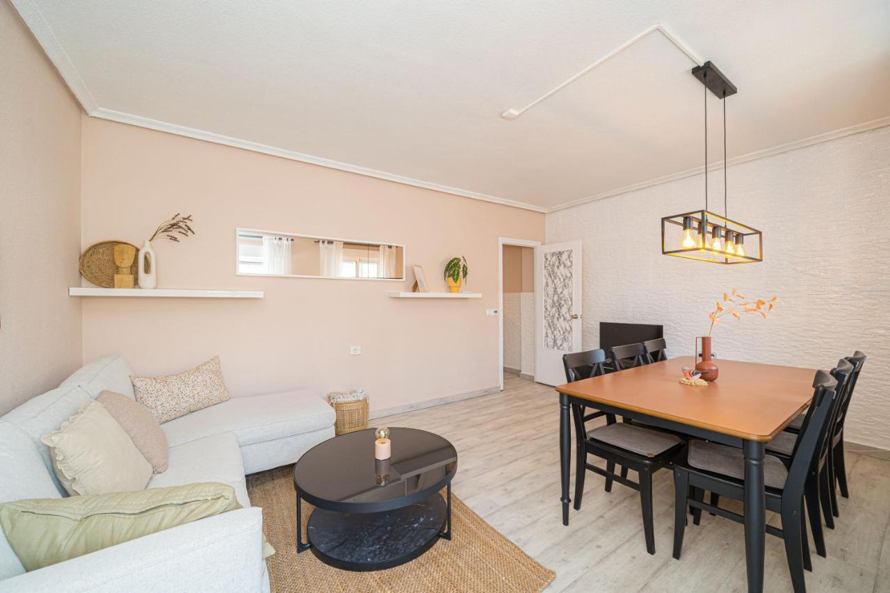 Casa Terra: Apartment 50 Meters From The Beach Torrevieja Buitenkant foto