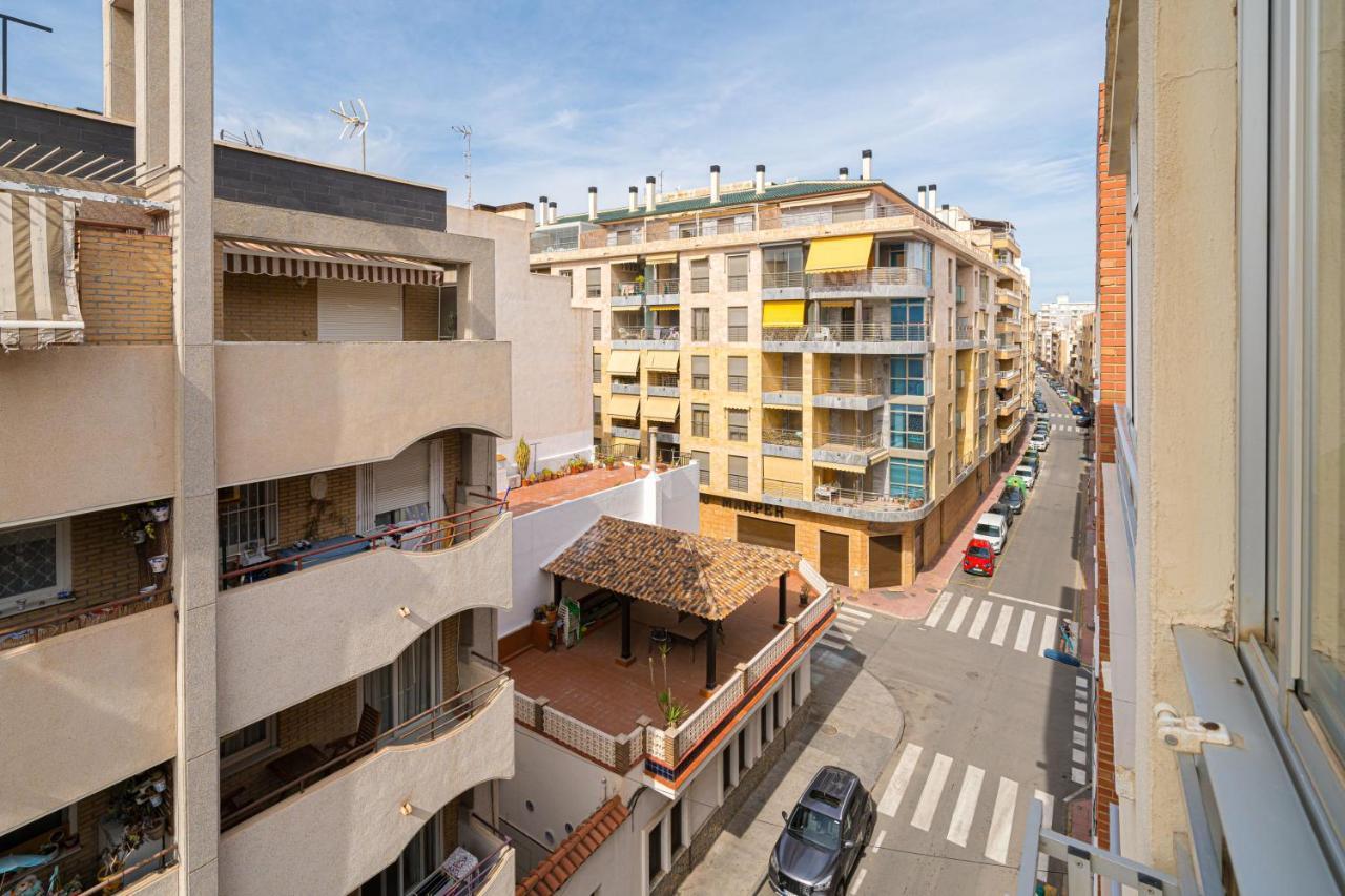 Casa Terra: Apartment 50 Meters From The Beach Torrevieja Buitenkant foto