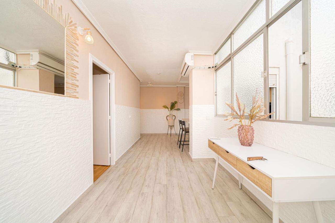 Casa Terra: Apartment 50 Meters From The Beach Torrevieja Buitenkant foto