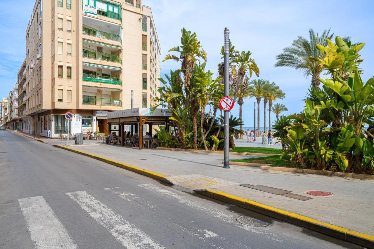 Casa Terra: Apartment 50 Meters From The Beach Torrevieja Buitenkant foto