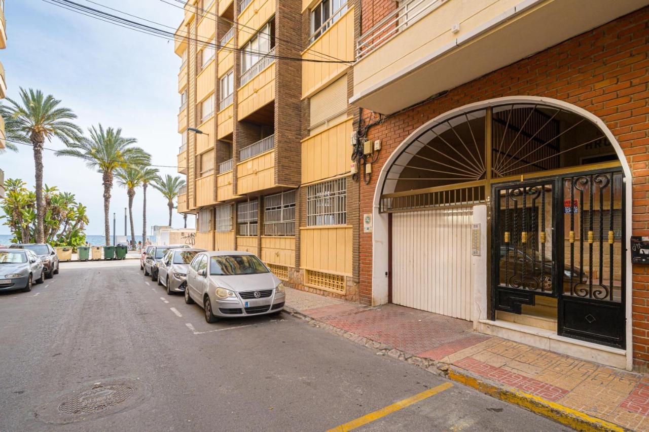 Casa Terra: Apartment 50 Meters From The Beach Torrevieja Buitenkant foto